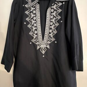 Talbots Women’s 10 Petite Navy 3/4 Sleeve Embroidered Split Neck Tunic Top